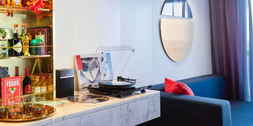 Valiant Lady ile Büyüleyici Akdeniz & İbiza & Korsika & Toskana Thy - 19 Temmuz 2026 (TCR001)