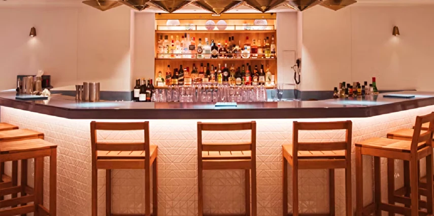 Valiant Lady ile Büyüleyici Akdeniz & İbiza & Korsika & Toskana Thy - 19 Temmuz 2026 (TCR001)